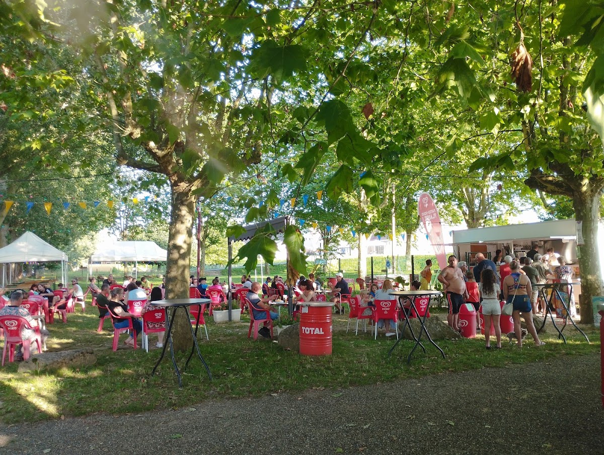 Guinguette La Plage - Petite Restauration Et Location De Kayaks Photos 2